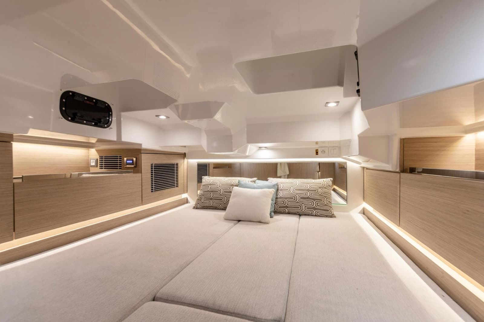 Owner's cabin, Cap Camarat 10.5 CC